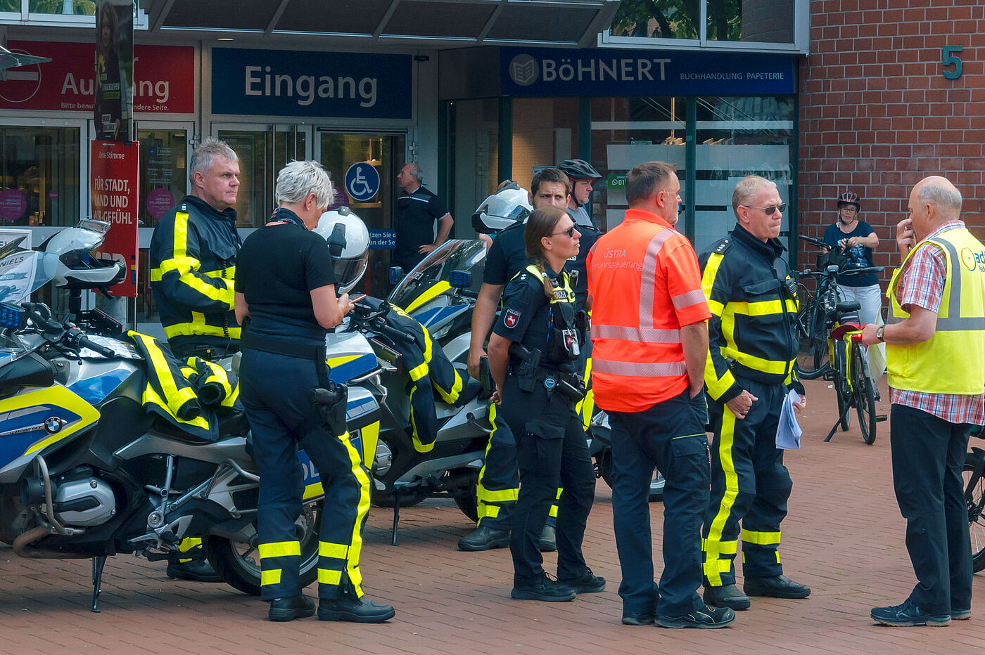 Polizei-Begleitung in Langenhagen Polizei-Begleitung in Langenhagen