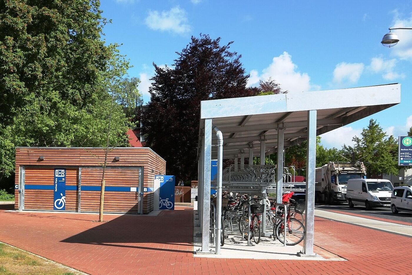 Doppelstockparker am Berliner Platz, Langenhagen