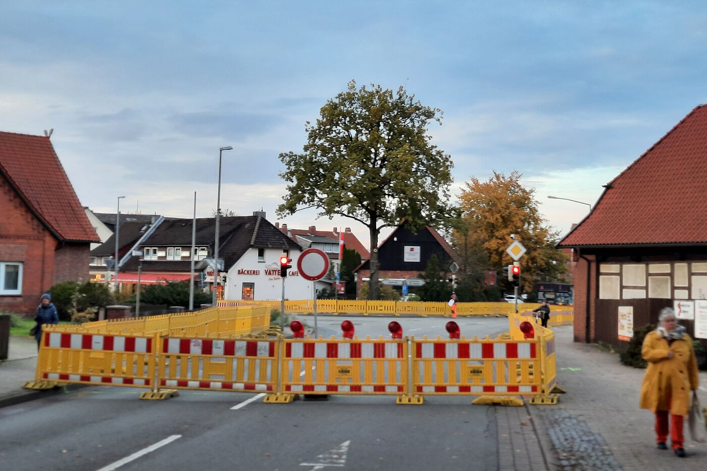 Umbau Vatter-Kreuzung (Minikreisel) 1 