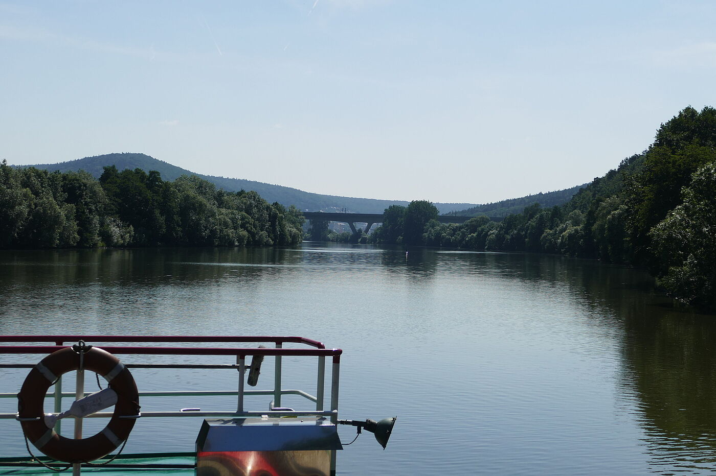 Brücke und Fähre bei Gemünden am Main