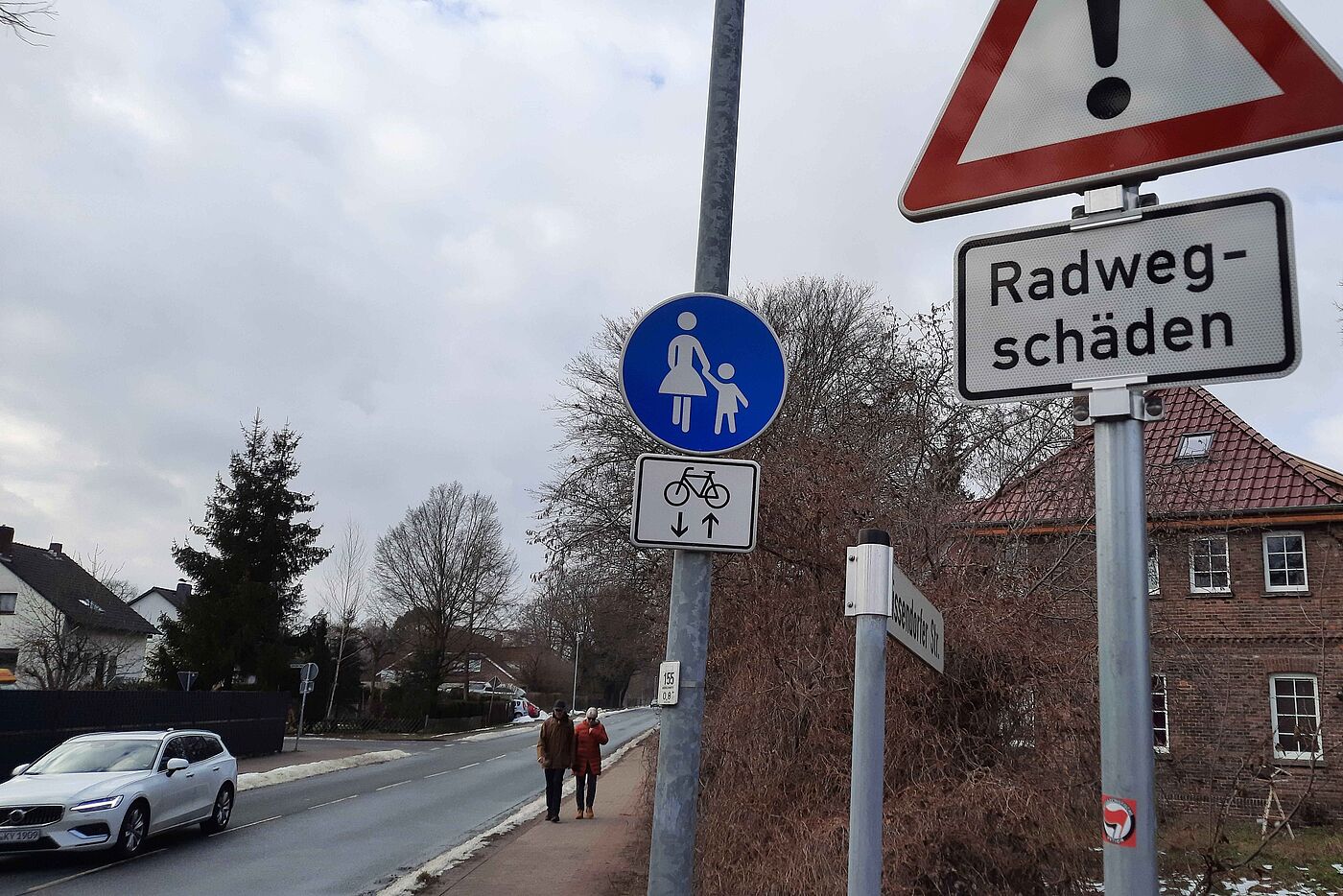 GBW L383, Bissendorfer Str, Gehweg-Radfahrer frei 