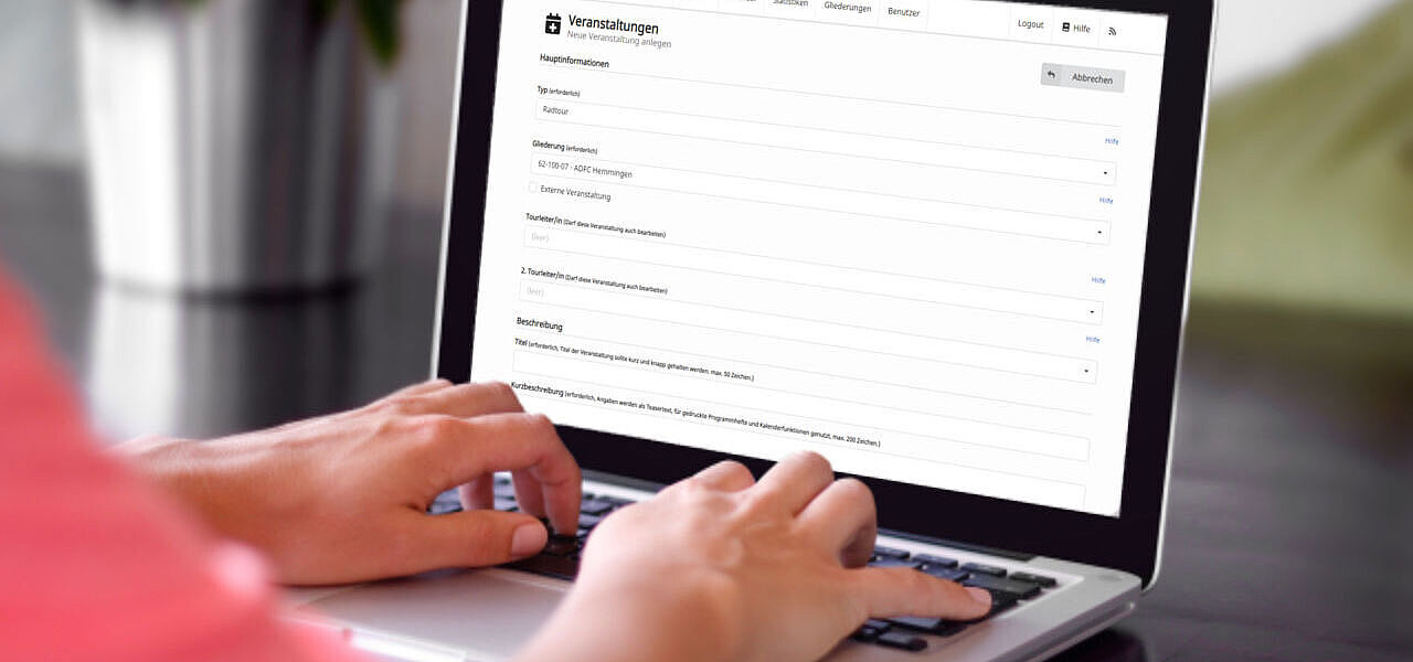 Ansicht Backend Radtouren- und Veranstaltungsportal am Laptop